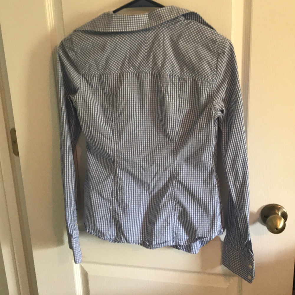 Button down - Picture 3 of 3
